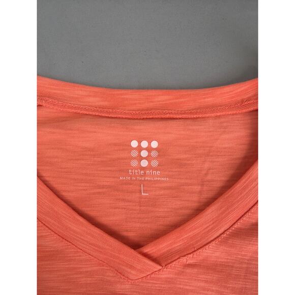 Title Nine Double Time Short Sleeve top women's size L NWT - Picture 2 of 7